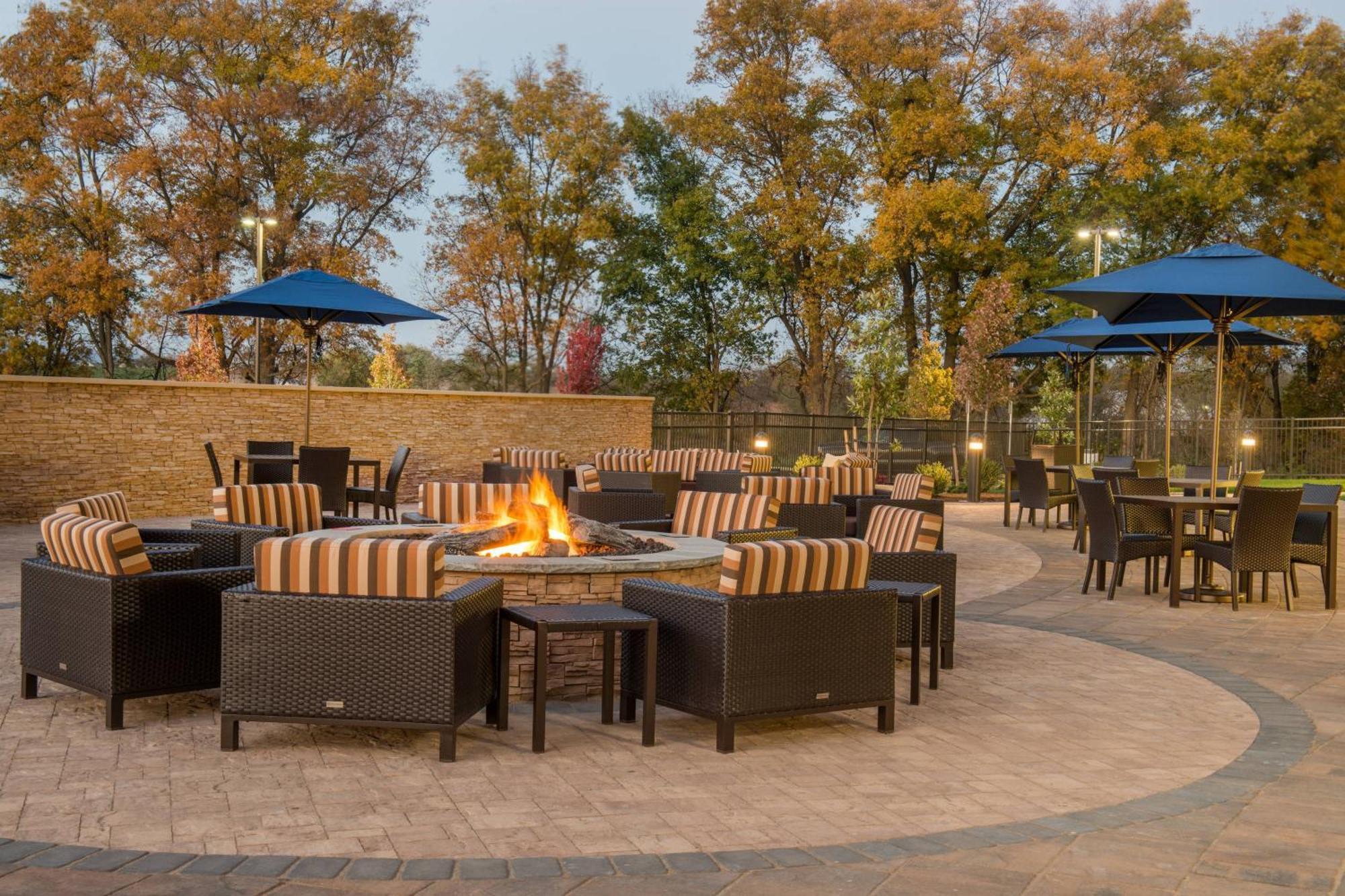 Hotel Courtyard By Marriott Shippensburg Extérieur photo